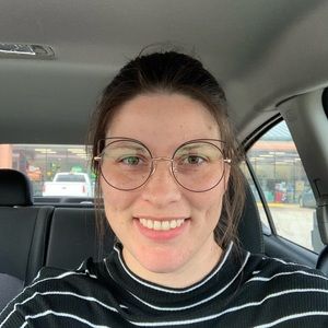 Meet your Posher, Pamela